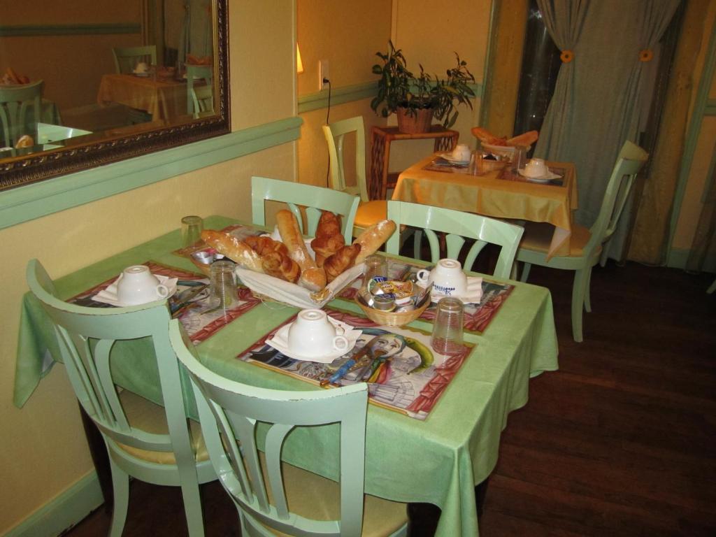 טרואה Hotel Arlequin מראה חיצוני תמונה